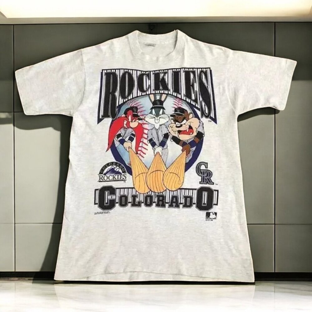 Looney Tunes Colorado Rockies  Bugs white T-Shirt  AN45063